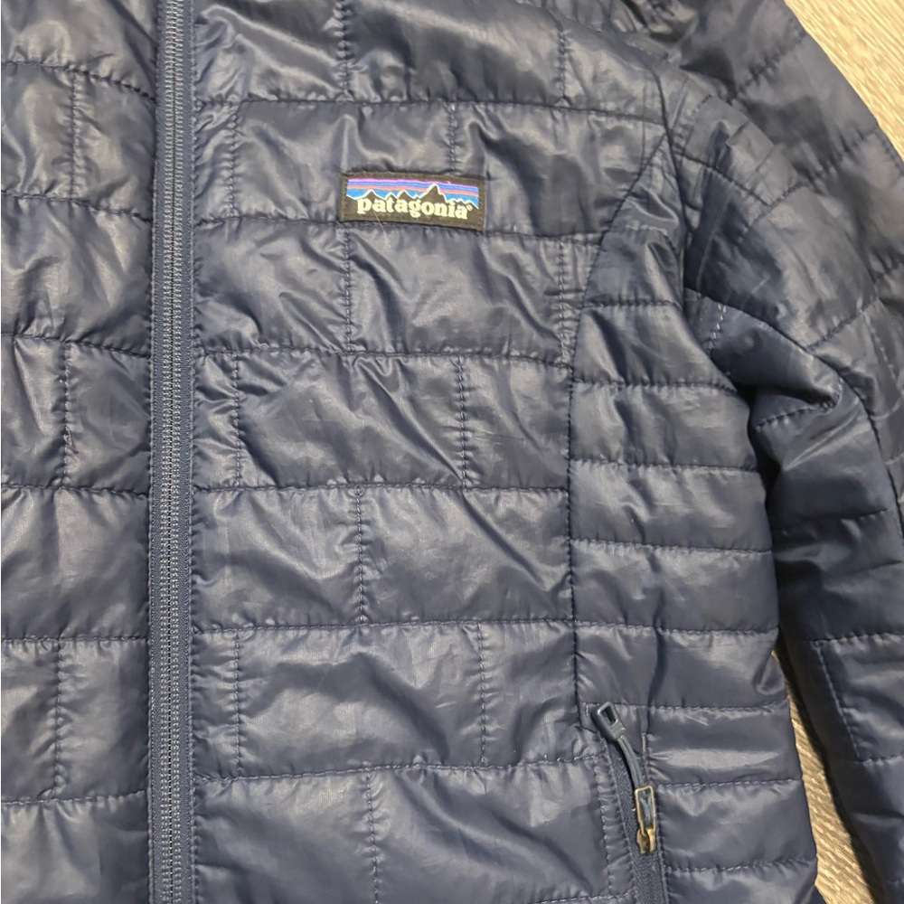 Patagonia Women's Quilted Puffer Jacket - Navy Blue - Picture 8 of 9
